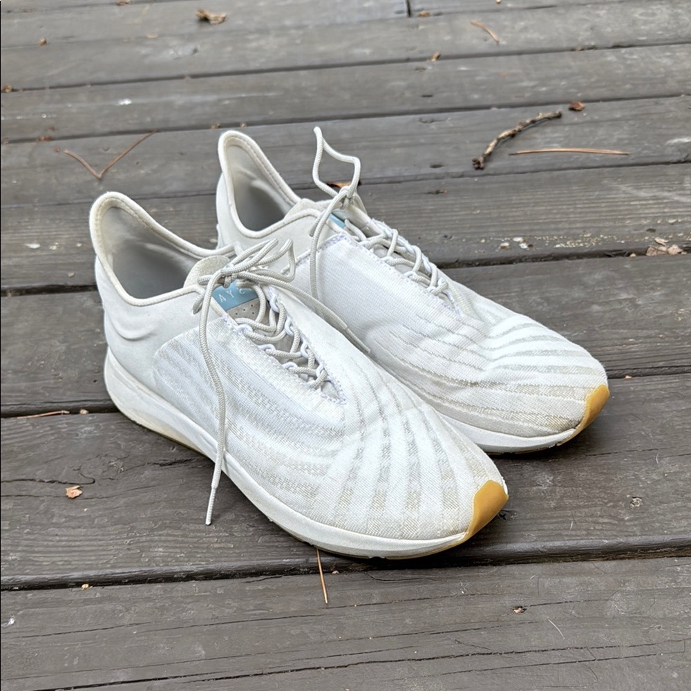 Saysh white womens One athletic shoe size 9.5 (no insoles)